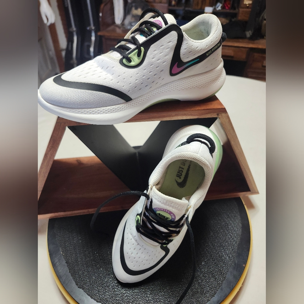 Nike Dual Joyride Running Shoe In White Vapor Green - Women's Size 7